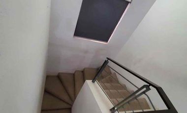 RENTA CASA SEMI AMUEBLADA