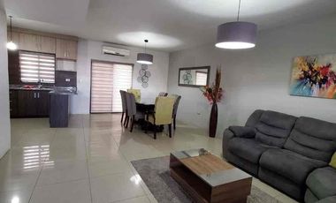 RENTA CASA SEMI AMUEBLADA