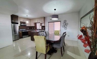 RENTA CASA SEMI AMUEBLADA