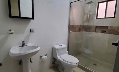 RENTA CASA SEMI AMUEBLADA