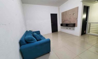 RENTA CASA SEMI AMUEBLADA