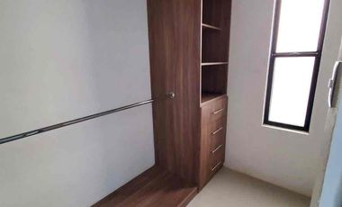 RENTA CASA SEMI AMUEBLADA