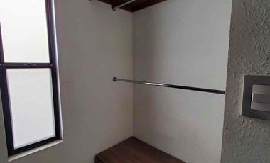 RENTA CASA SEMI AMUEBLADA