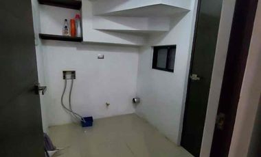 RENTA CASA SEMI AMUEBLADA