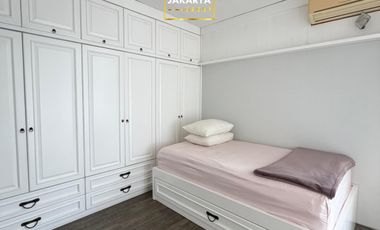 Rumah Cantik FULL FURNISHED area Kemang Jakarta Selatan