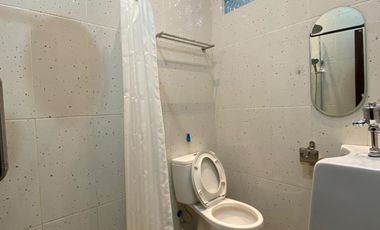 Di Sewakanl Rumah Luas ,Nyaman strategis dekat kampus UPN, akses mudah dan nyaman, strategis