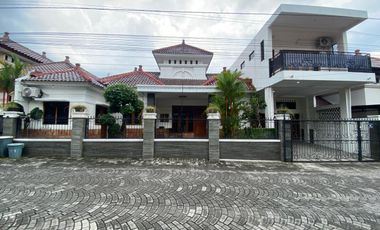 Di Sewakanl Rumah Luas ,Nyaman strategis dekat kampus UPN, akses mudah dan nyaman, strategis