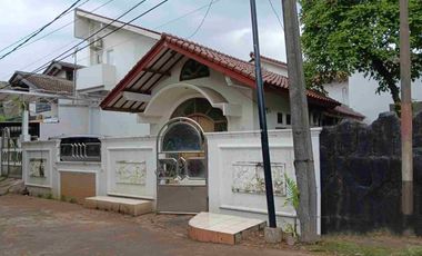 Jual Cepat Rumah Hook Luas 310m² Siap Huni di Pondok Melati Bekasi