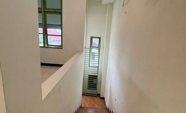 RUMAH DIJUAL JOGJA TENGAH KOTA AREA WISATA MANTRIJERON BISA DIJADIKAN HOMESTAY DAN CAFE