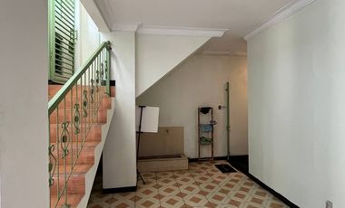 RUMAH DIJUAL JOGJA TENGAH KOTA AREA WISATA MANTRIJERON BISA DIJADIKAN HOMESTAY DAN CAFE