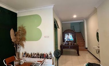 RUMAH DIJUAL JOGJA TENGAH KOTA AREA WISATA MANTRIJERON BISA DIJADIKAN HOMESTAY DAN CAFE