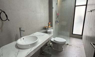 JUAL RUMAH MEWAH RENON