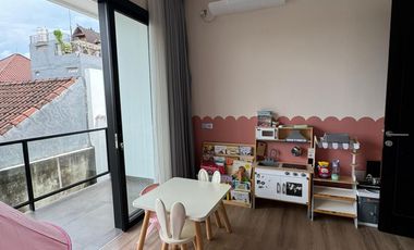 JUAL RUMAH MEWAH RENON