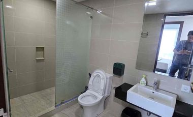 Jual Apartemen Kensington Full Furnish Lt 16 Hadap Kolam Renang Nego