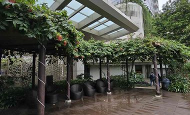 Jual Apartemen Kensington Full Furnish Lt 16 Hadap Kolam Renang Nego