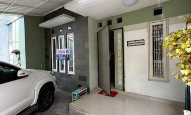 Disewakan: Town House Modern & Nyaman di Karang Tengah - Siap Huni & Full Furnished!