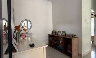 Disewakan: Town House Modern & Nyaman di Karang Tengah - Siap Huni & Full Furnished!