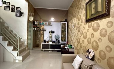 Disewakan: Town House Modern & Nyaman di Karang Tengah - Siap Huni & Full Furnished!