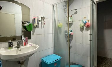 Disewakan: Town House Modern & Nyaman di Karang Tengah - Siap Huni & Full Furnished!