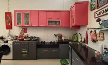 Disewakan: Town House Modern & Nyaman di Karang Tengah - Siap Huni & Full Furnished!