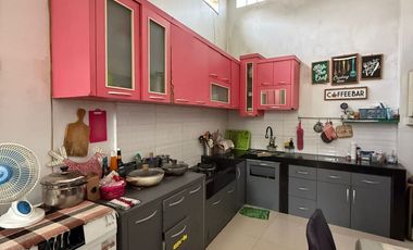 Disewakan: Town House Modern & Nyaman di Karang Tengah - Siap Huni & Full Furnished!