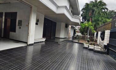 Hook Komersial Area Rumah Nol Jalan Raya Darmo Baru
