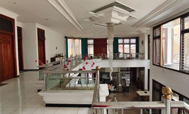 Hook Komersial Area Rumah Nol Jalan Raya Darmo Baru