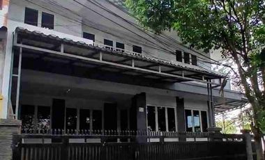 DISEWAKAN RUMAH BAGUS LUAS AKSES JALAN 2 MBL DILALUI JAKLINGKO DEKAT RAYA CONDET