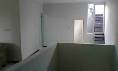 DISEWAKAN RUMAH BAGUS LUAS AKSES JALAN 2 MBL DILALUI JAKLINGKO DEKAT RAYA CONDET