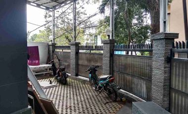 DISEWAKAN RUMAH BAGUS LUAS AKSES JALAN 2 MBL DILALUI JAKLINGKO DEKAT RAYA CONDET