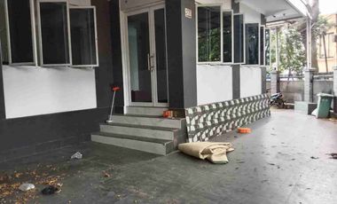 DISEWAKAN RUMAH BAGUS LUAS AKSES JALAN 2 MBL DILALUI JAKLINGKO DEKAT RAYA CONDET
