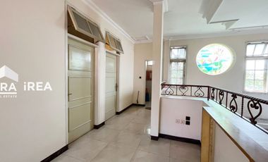 DIJUAL RUMAH DEKAT BATIK KERIS PUSAT BISNIS  SOLO BARU