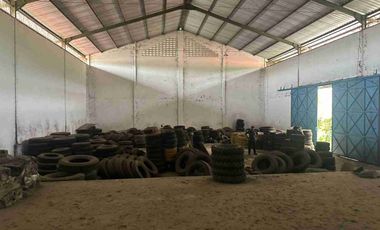 Termurah Tanah Dan Gudang Di jalan Raya Solo Tawangmangu sebelah Rumah Makan Jimbaran Karang anyar