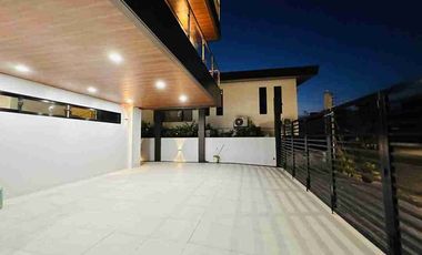 BRAND NEW HOUSE with POOL IN ROYALE CEBU ESTATE, CONSOLACION