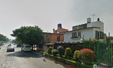 Casa muy grande en Reforma Iztaccihuatl Remate Bancario