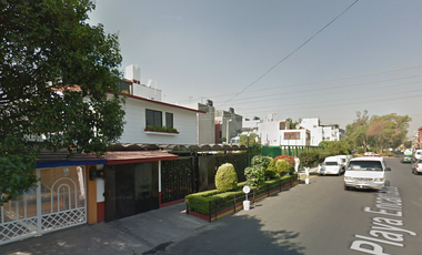 Casa muy grande en Reforma Iztaccihuatl Remate Bancario