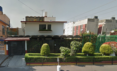 Casa muy grande en Reforma Iztaccihuatl Remate Bancario