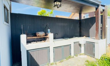 SE VENDE CASA EN VALLES DEL COUNTRY, TALCA.