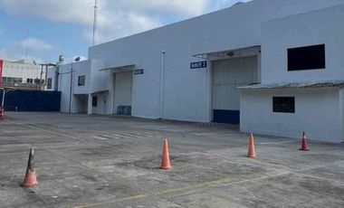 Bodegas en Renta ubicadas en 
Carretera Libramiento Paraíso – Dos Bocas
Fraccionamiento El Limón, Plaza Dos Bocas, Paraíso, Tabasco.