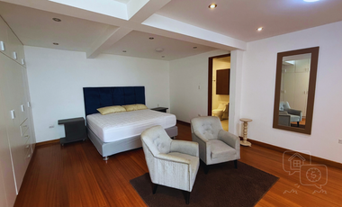 Casa Moderna en Venta en Esquina – Urb. Villa del Norte, Chiclayo