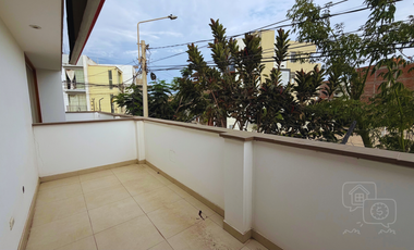Casa Moderna en Venta en Esquina – Urb. Villa del Norte, Chiclayo