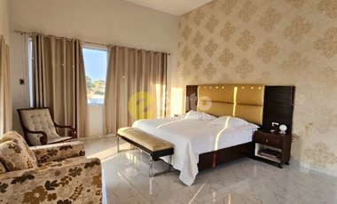 ALQUILER DE CASA DE TRES PISOS  EN CONDOMINIO PRIVADO LOMA BLANCA, LOS EJIDOS PIURA