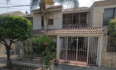 REMATO LINDA CASA A 15 MIN DE ANDARES EN ZAPOPAN
