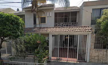 REMATO LINDA CASA A 15 MIN DE ANDARES EN ZAPOPAN