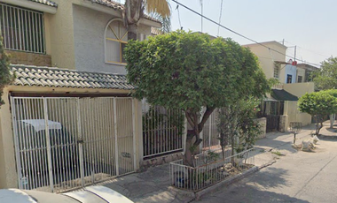 REMATO LINDA CASA A 15 MIN DE ANDARES EN ZAPOPAN