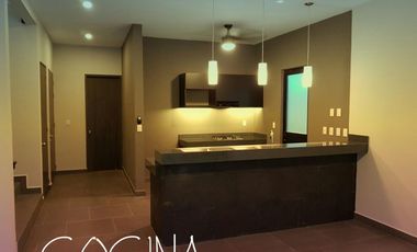 CASA EN VENTA CON ALBERCA EN AQUA RESIDENCIAL PRECIO DE OPORTUNIDAD