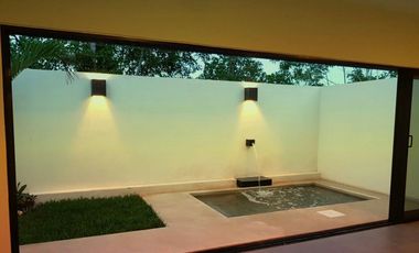CASA EN VENTA CON ALBERCA EN AQUA RESIDENCIAL PRECIO DE OPORTUNIDAD