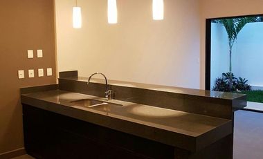 CASA EN VENTA CON ALBERCA EN AQUA RESIDENCIAL PRECIO DE OPORTUNIDAD