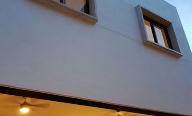 CASA EN VENTA CON ALBERCA EN AQUA RESIDENCIAL PRECIO DE OPORTUNIDAD