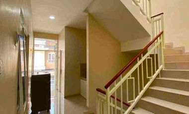 kos premium andong tarif 1.8 jt dan 2.2 jt hanya 50 m jalan raya suhat bisa jalan kaki ke kampus UB Brawijaya jaminan full anak kos serta pembayaran fleksibel dekat pinang merah bunga merak semanggi